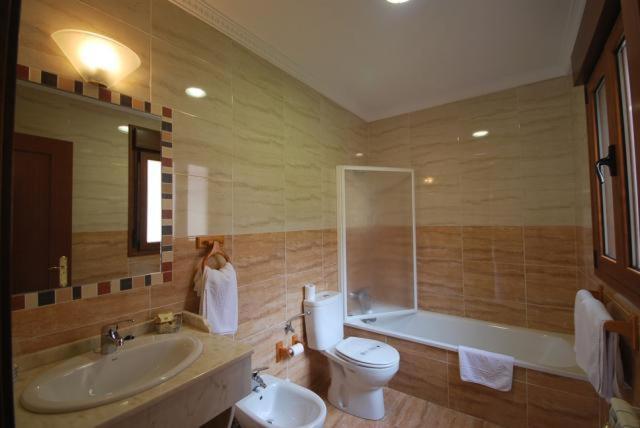 Hotel Arenas De Cabrales- Apartamentos Εξωτερικό φωτογραφία