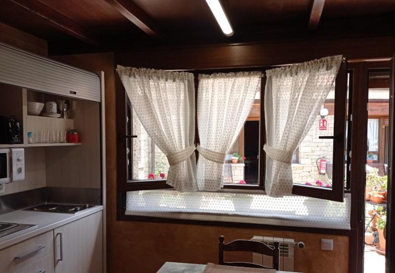 Hotel Arenas De Cabrales- Apartamentos Εξωτερικό φωτογραφία